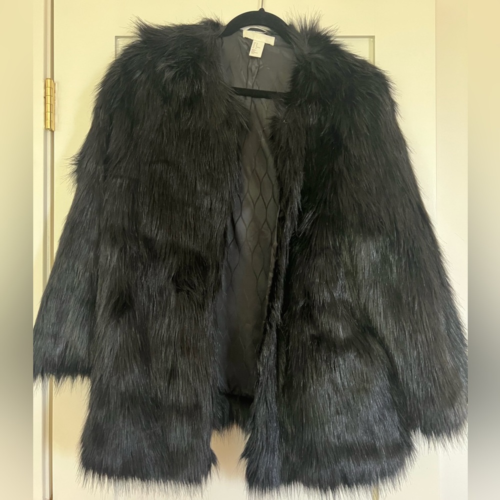 H&M Faux Fur Black Coat in Medium